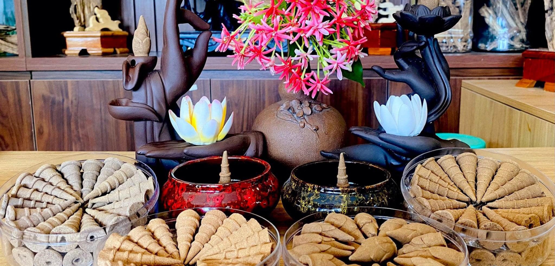 Trầm hương Quân Vương